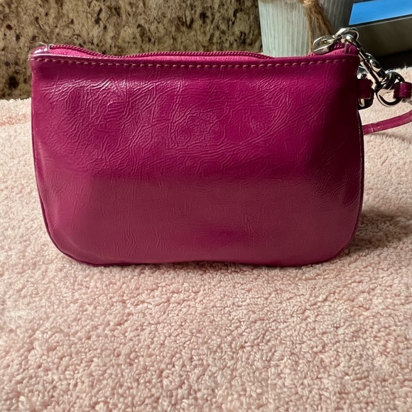 Coach
Poppy Plum/Purple Patent Leather Wristlet - Picture 5 of 7